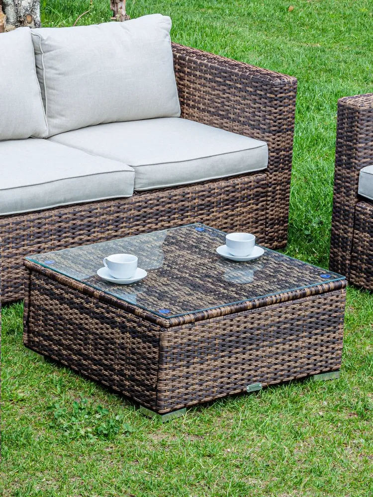 Плетеный столик для сада KARL Royal Family 1