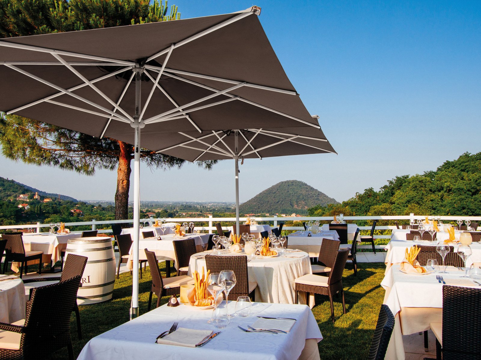 Зонт профессиональный 3х3 м Rimini Standard слоновая кость 6