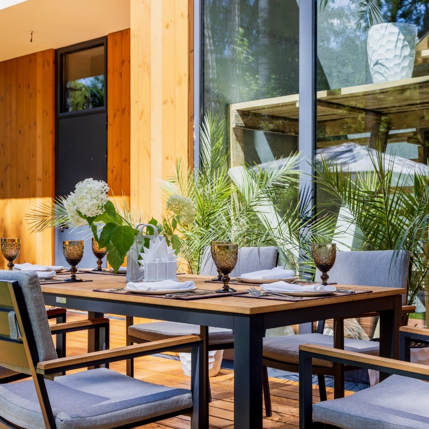 Обеденный комплект Royal Family OSCAR со столешницей из тика 2