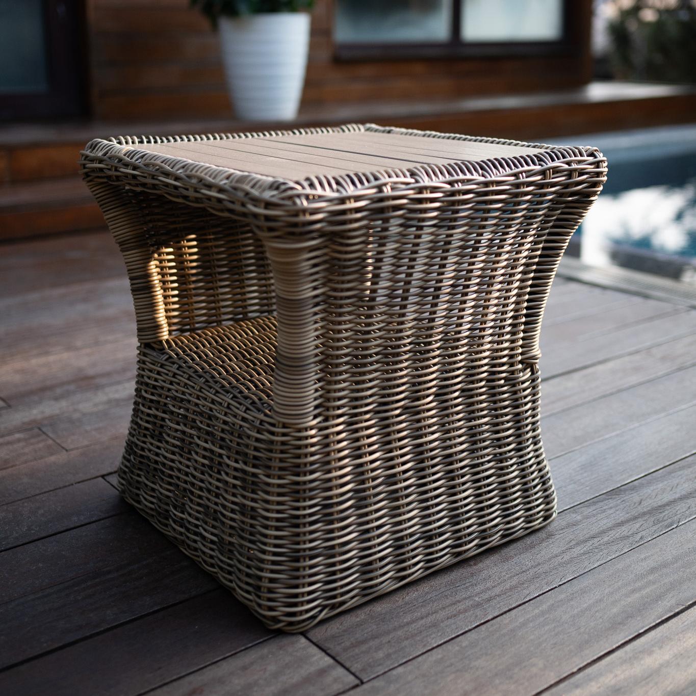 Бордо столик из искусственного ротанга бежевый 2