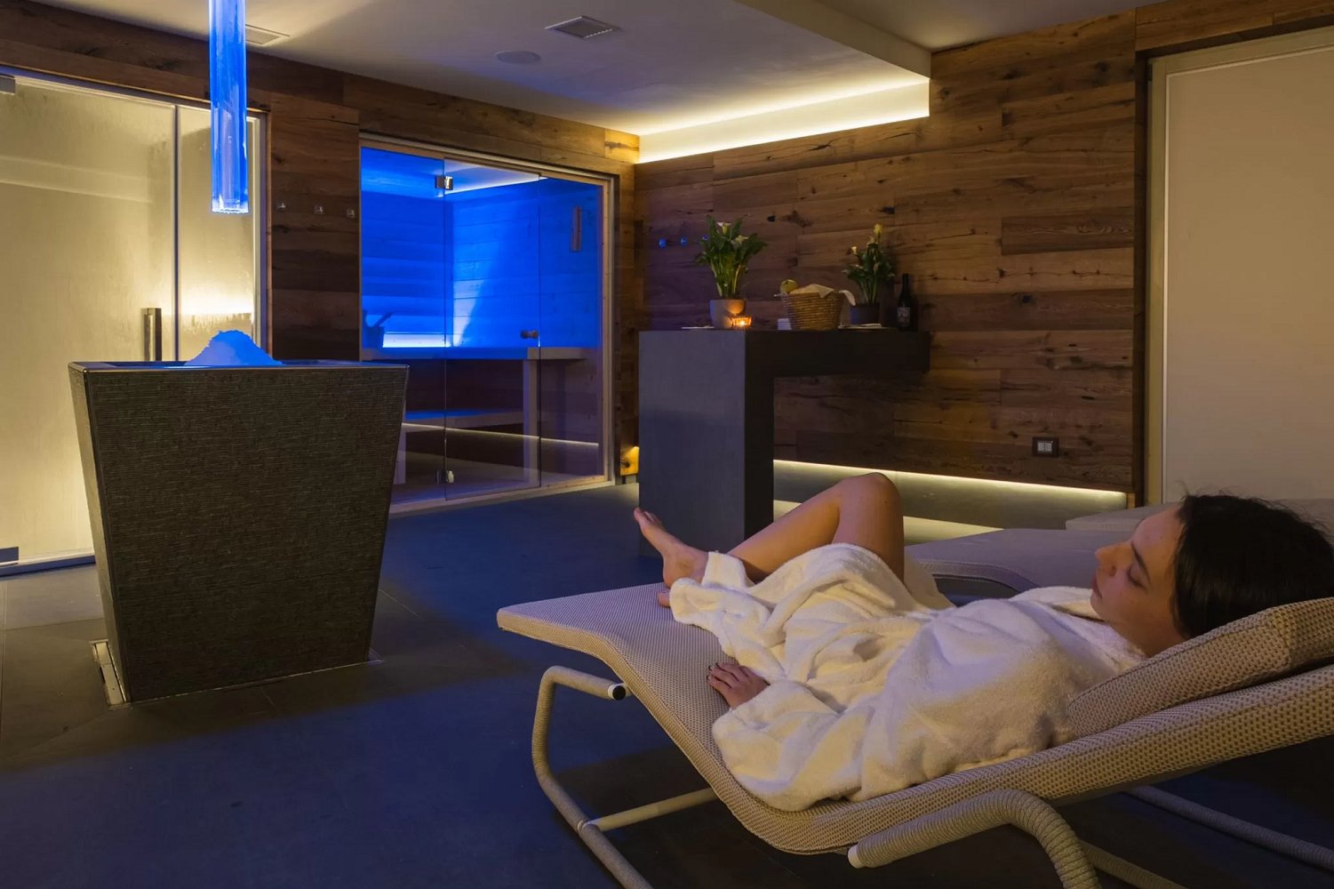 Шезлонг-лежак с обивкой Wave Dondol 4