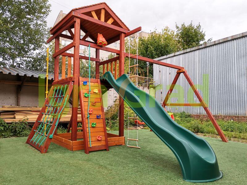 Преимущества установки деревянных детских площадок