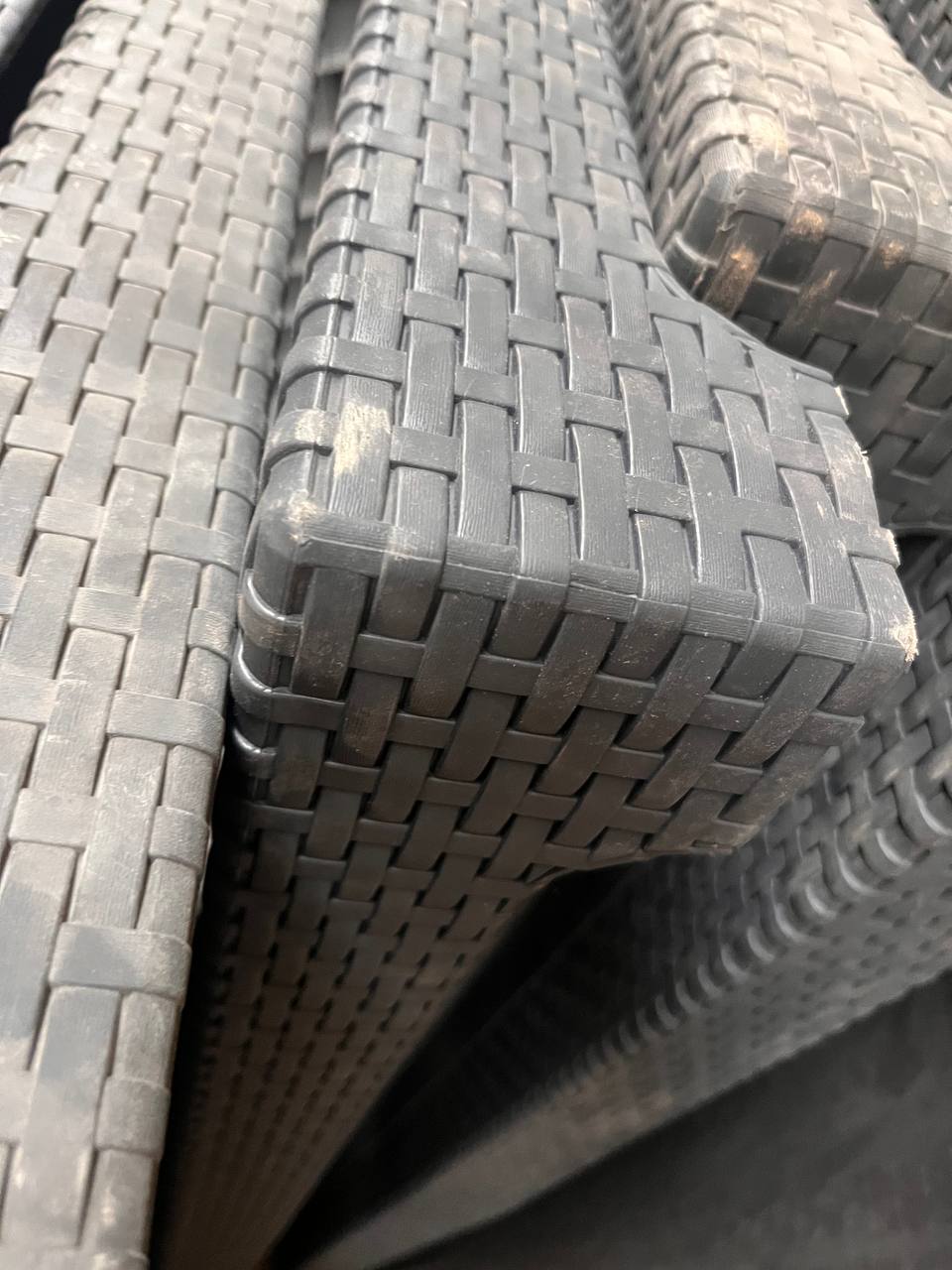 ЛОТ №480 - Стол JULY графит 4