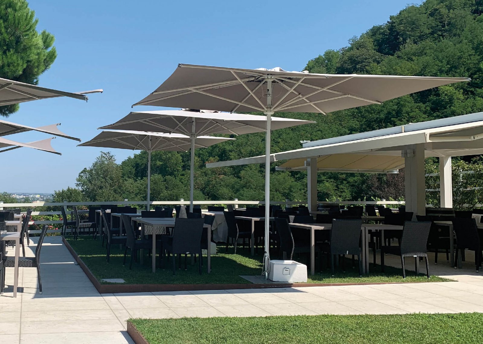 Зонт профессиональный 3х3 м Rimini Standard серо-коричневый 5