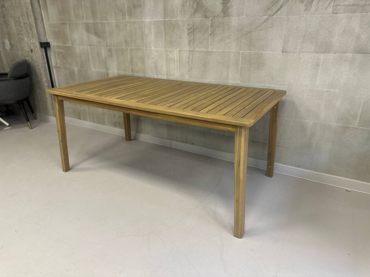 Стол деревянный обеденный Eloise 4