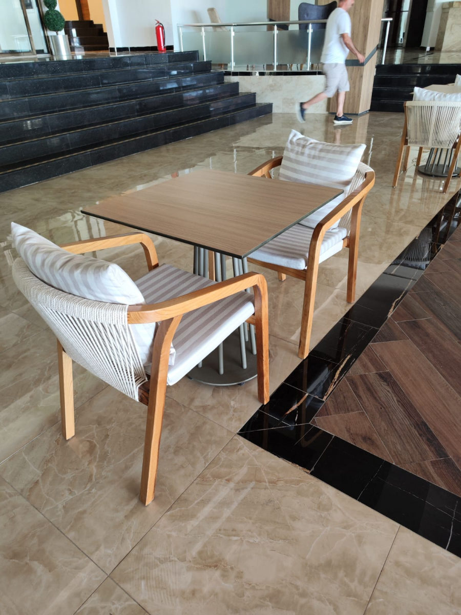 Кресло деревянное с подушками Pablito 5