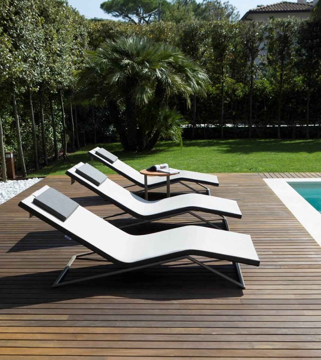 Шезлонг-лежак с обивкой Wave 5