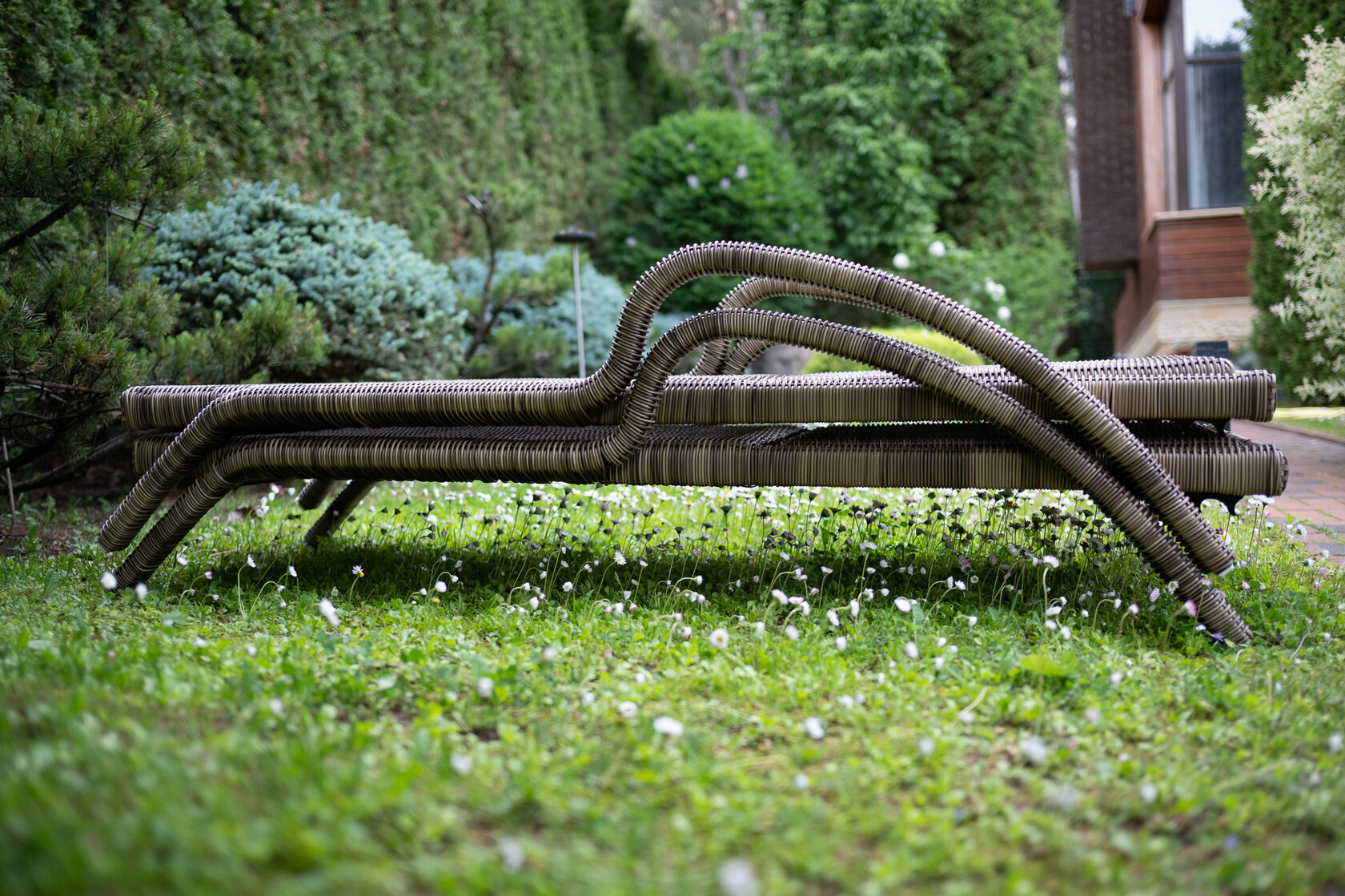 Fiji шезлонг лежак из искусственного ротанга 4