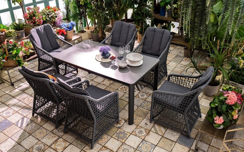 Купить пластиковую садовую мебель оптом: стол, стулья, диваны, кресла от производителя