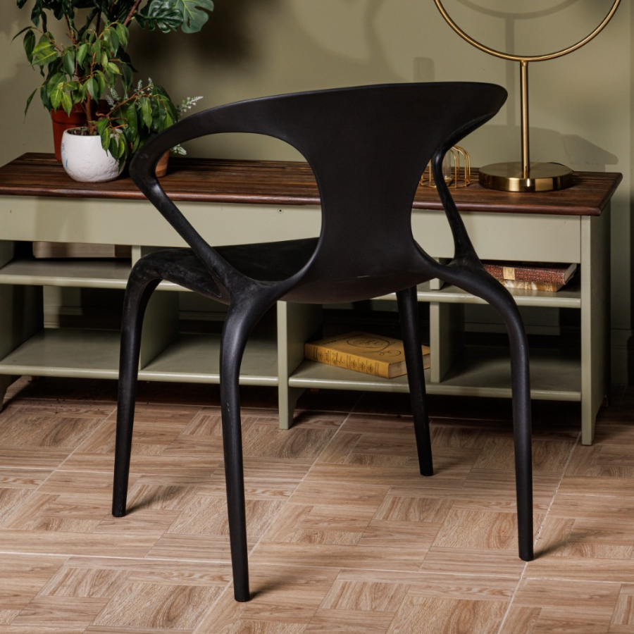 Комплект стол TOM (белый/черный) + 4 стула MAY (черный)