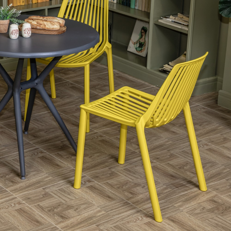 Комплект стол TOM (cерый) + 4 стула NICO (желтый)