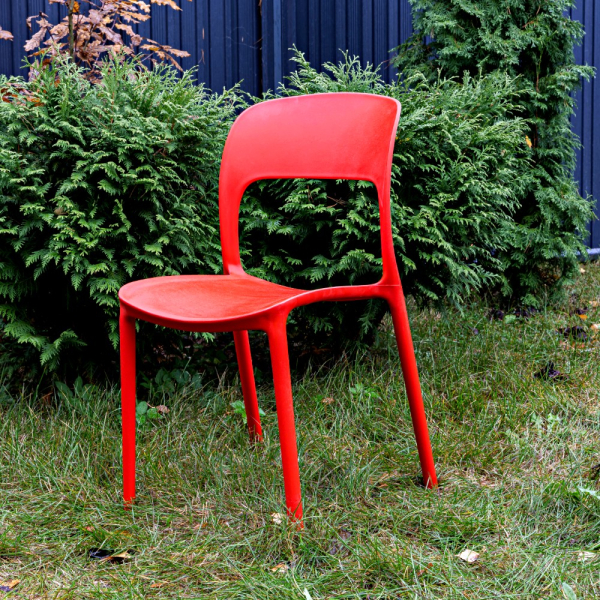 Пластиковый стул RoyalFamily Olly (Олли) красный