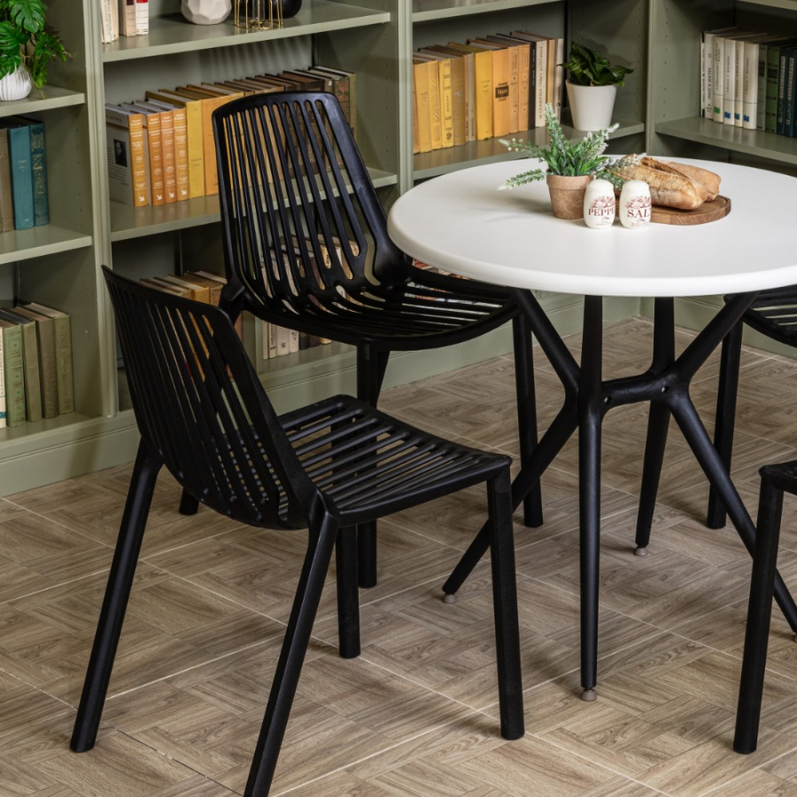 Комплект стол TOM (белый/черный) + 4 стула NICO (черный)