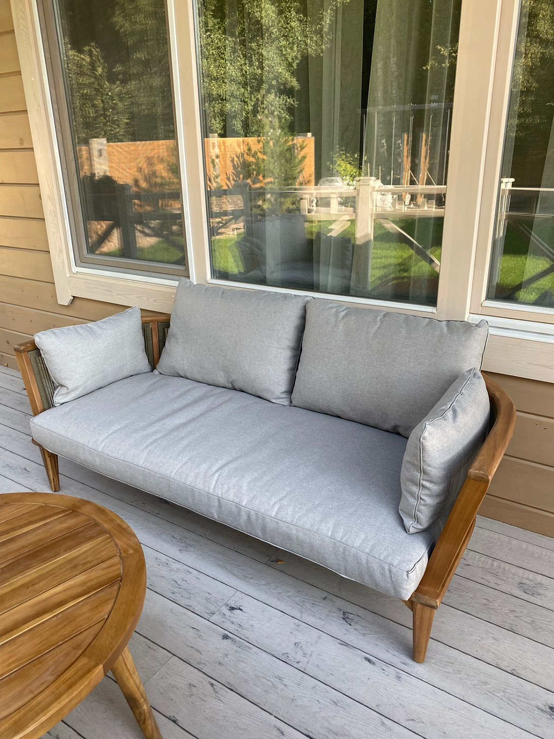 Лаунж зона Girona