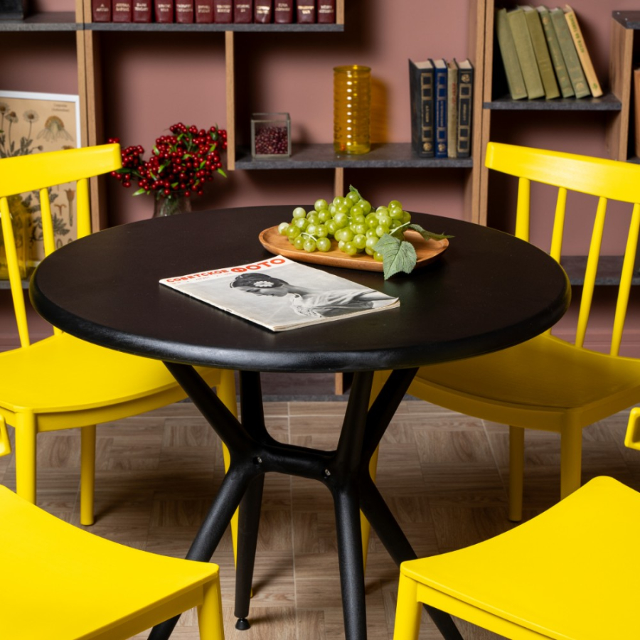 Комплект стол TOM (Черный) + 4 стула KAI (Желтый)