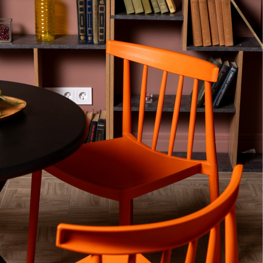 Комплект стол TOM (черный) + 4 стула KAI (оранжевый)