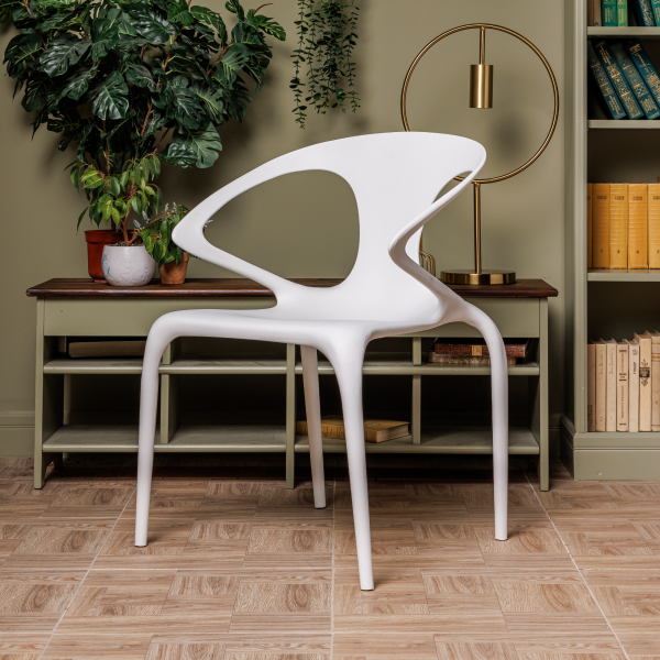 Пластиковый стул RoyalFamily May (Мэй) белый