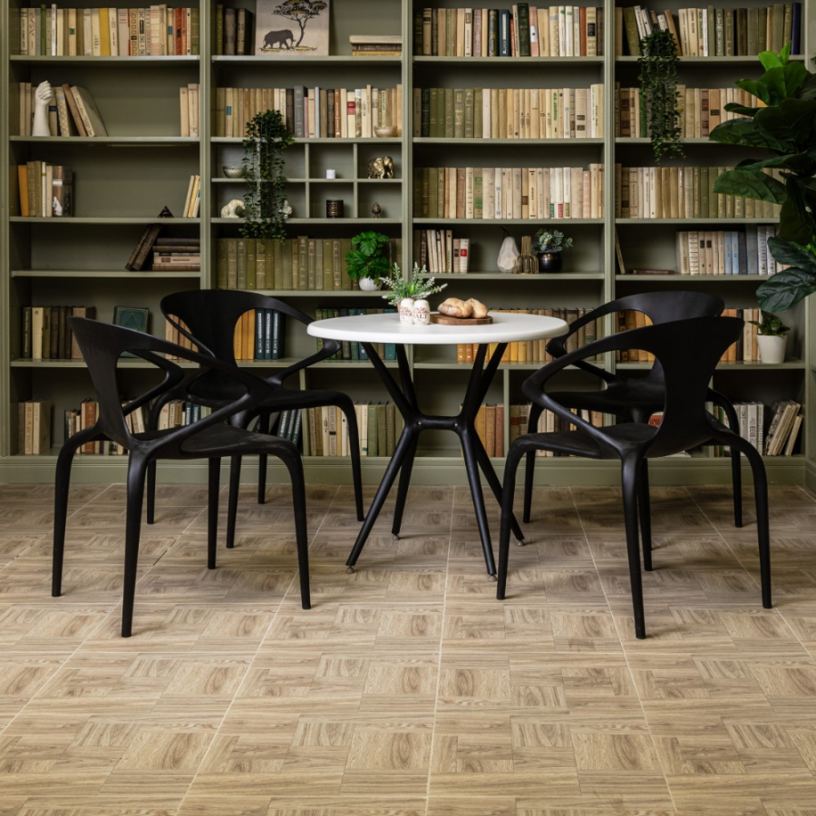 Комплект стол TOM (белый/черный) + 4 стула MAY (черный)