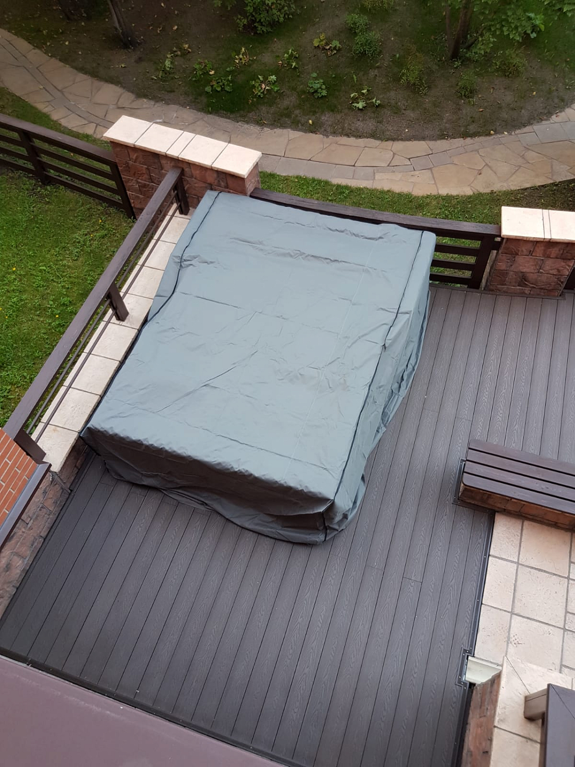 Универсальный защитный чехол для мебели