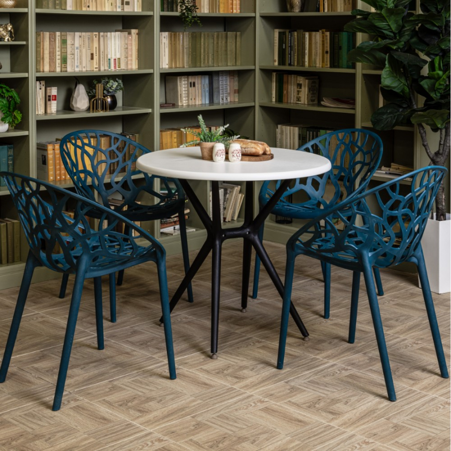 Комплект стол TOM (черно/белый) + 4 стула ARIA (сатин)